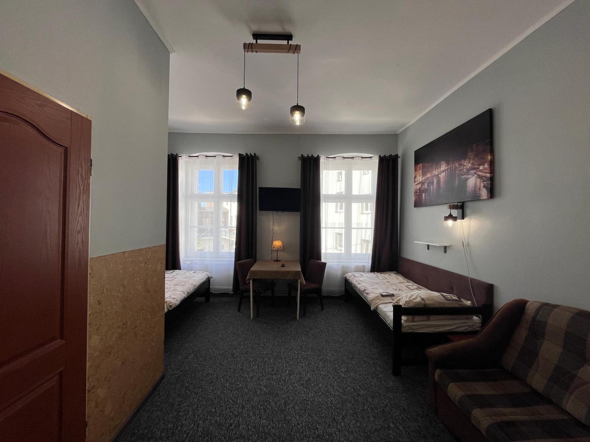 Hotel Polonia Namysłów Esterno foto