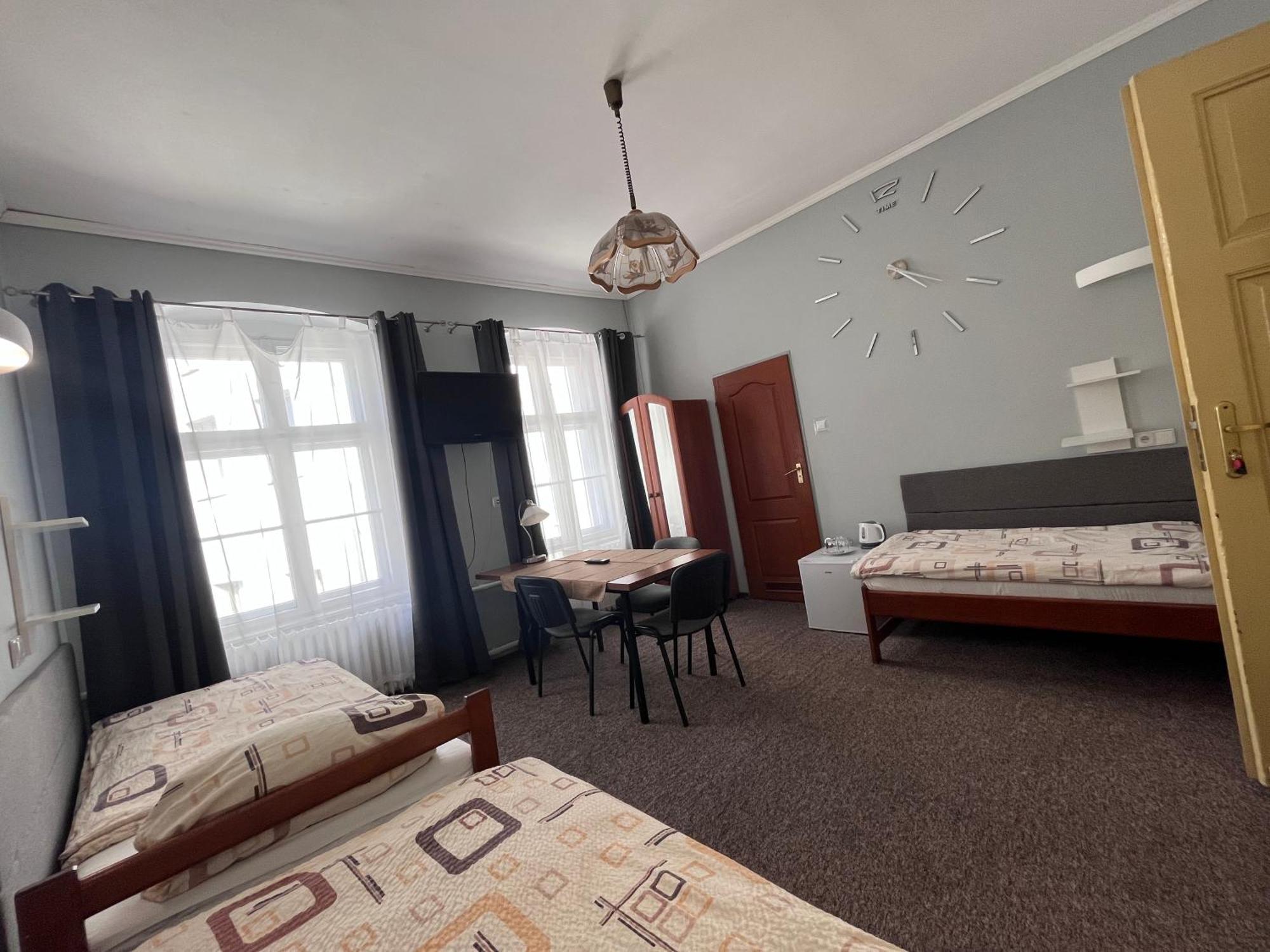 Hotel Polonia Namysłów Esterno foto