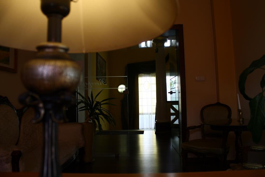 Hotel Polonia Namysłów Esterno foto