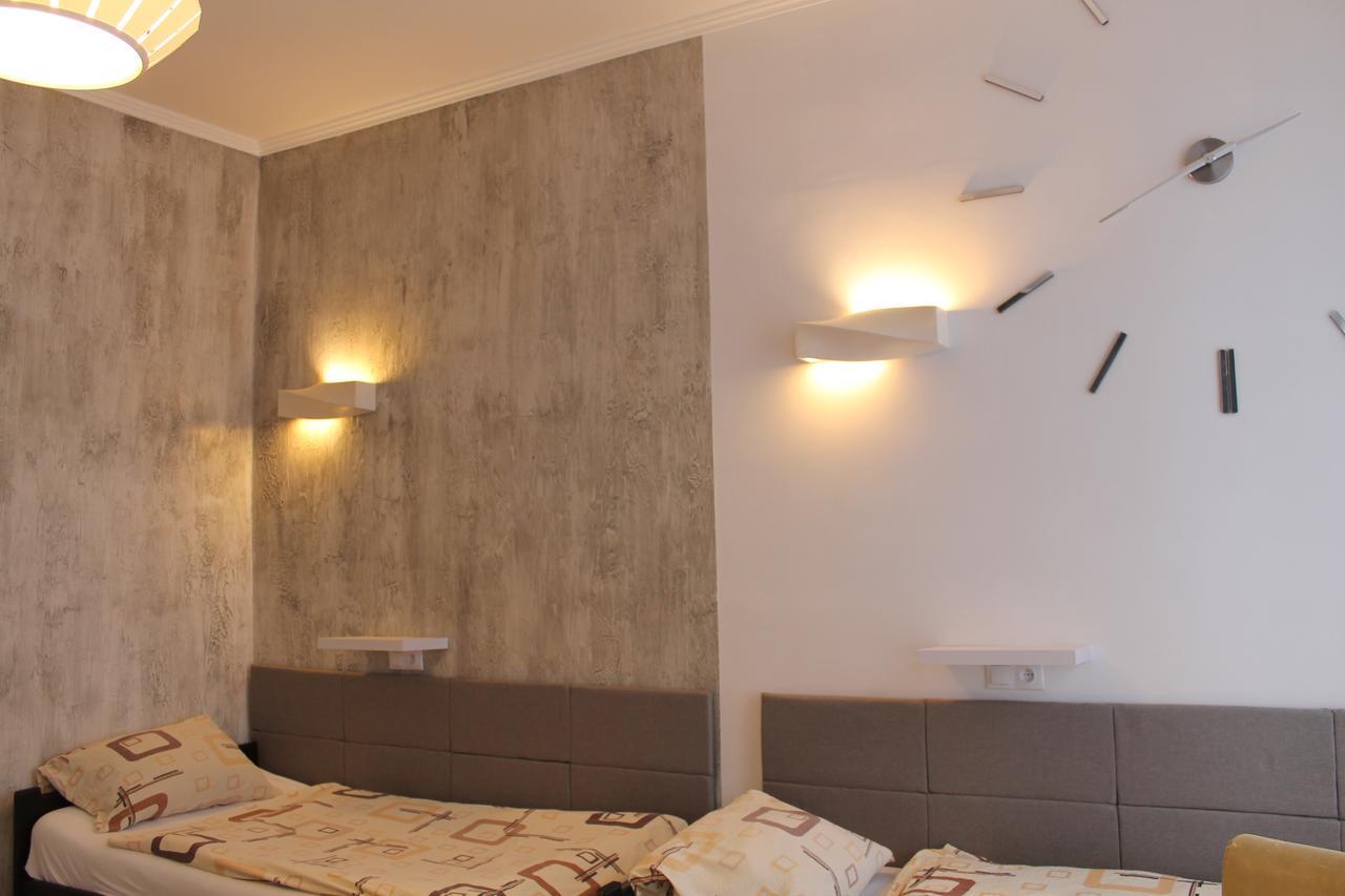 Hotel Polonia Namysłów Esterno foto